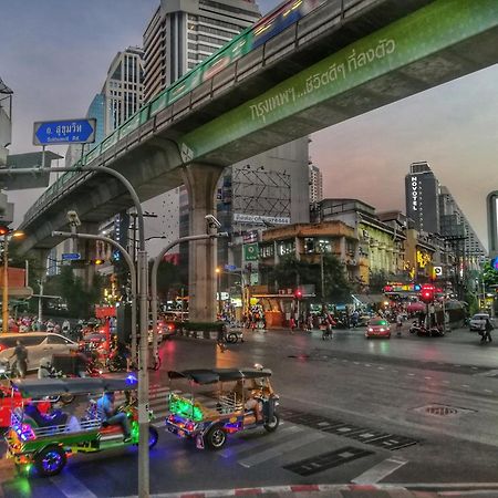 Nysa Hotel Bangkok Sukhumvit 11 Exterior foto The station in 2019