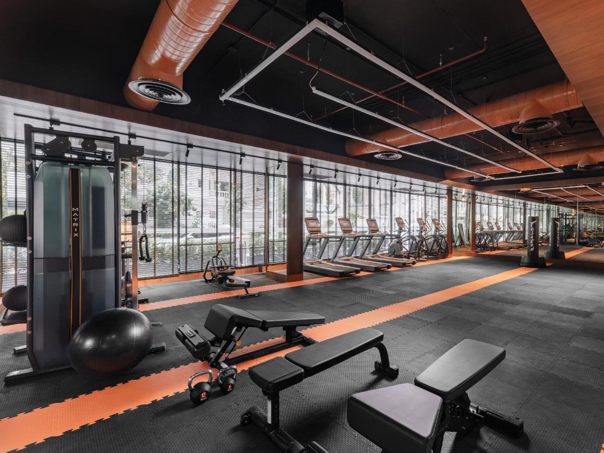 Nysa Hotel Bangkok Sukhumvit 11 Exterior foto The gym at the hotel