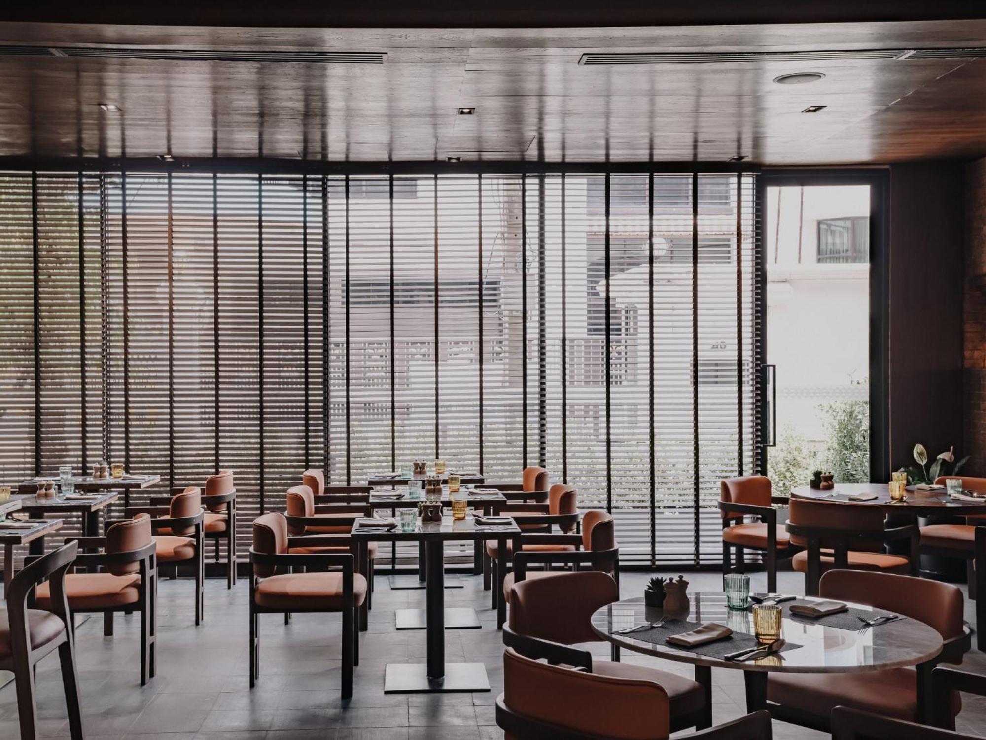 Nysa Hotel Bangkok Sukhumvit 11 Exterior foto Restaurant interior