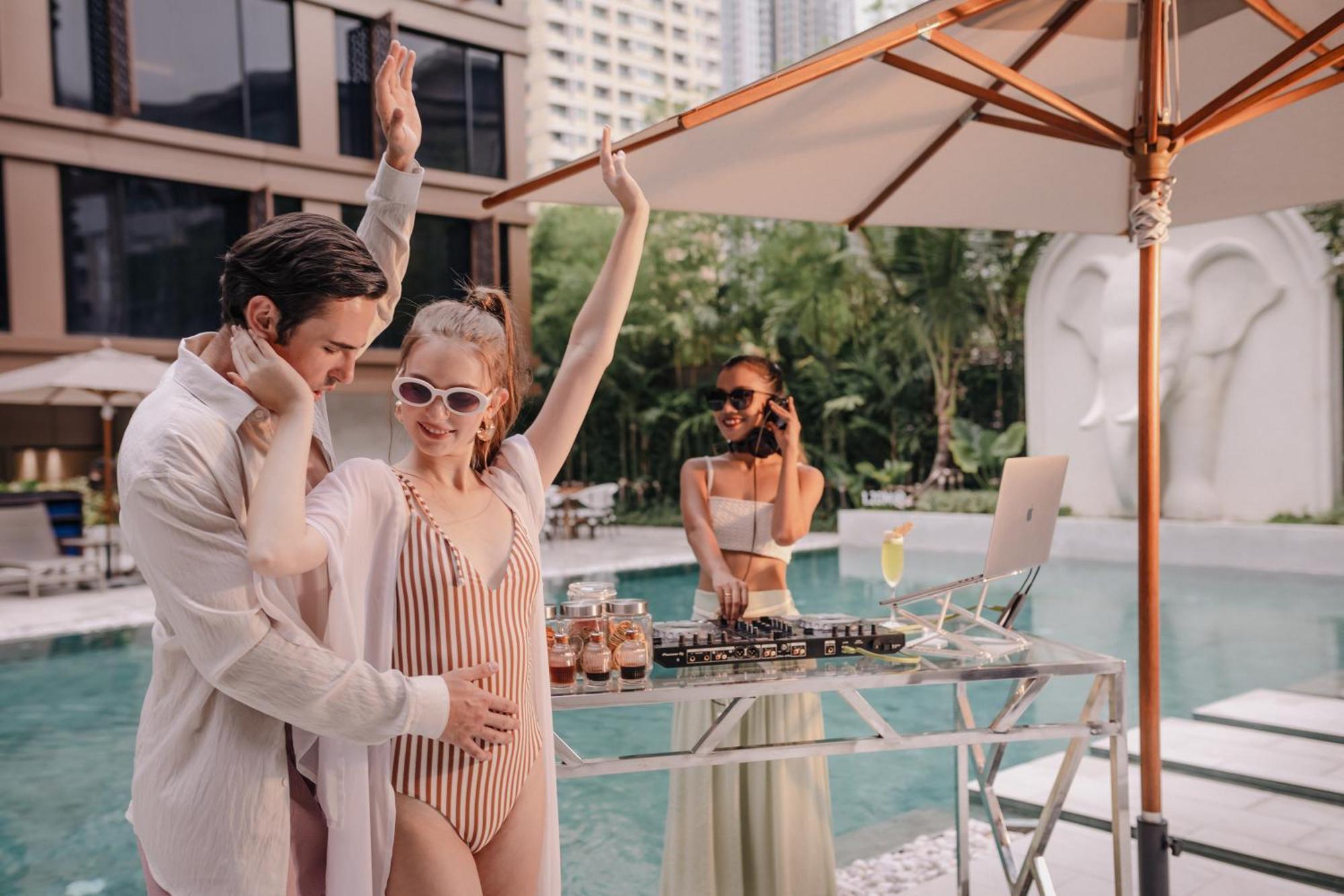 Nysa Hotel Bangkok Sukhumvit 11 Exterior foto The Pool Club